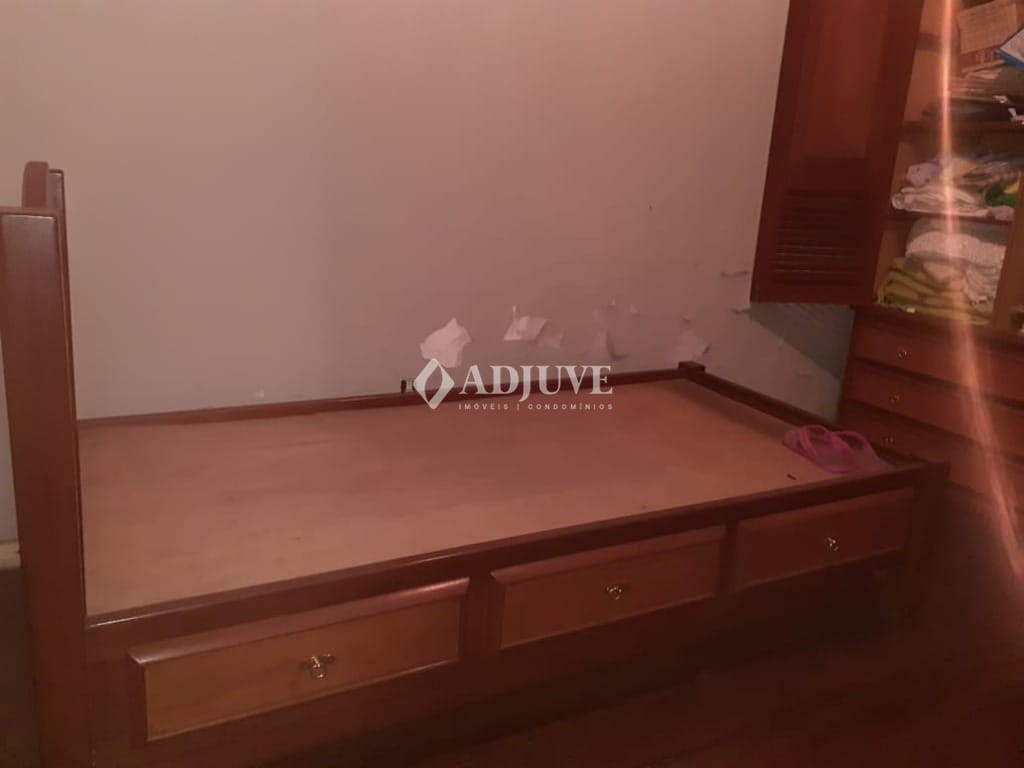 Casa à venda e aluguel com 5 quartos, 10m² - Foto 13