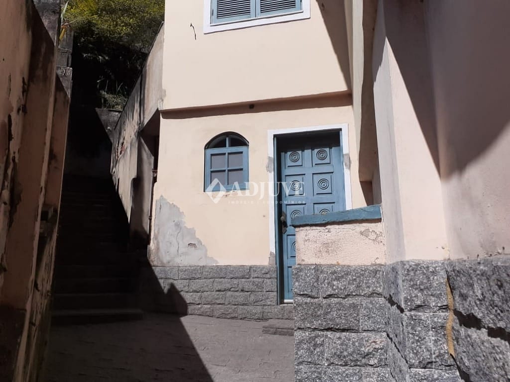 Casa à venda e aluguel com 5 quartos, 10m² - Foto 11