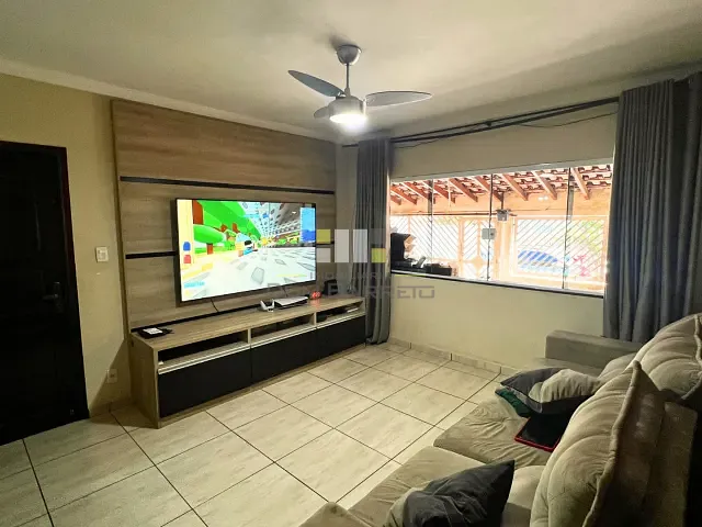 Casa com 250m² 3 quartos e 1 banheiro, à venda, no bairro Jardim Volobueff (Nova Veneza) em Sumaré