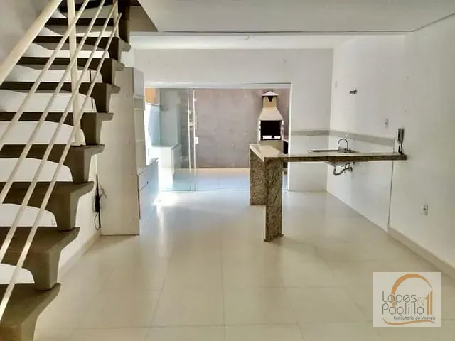 Casa com 116m² 2 quartos e 3 banheiros, à venda, no bairro Jardim das Cerejeiras em Atibaia
