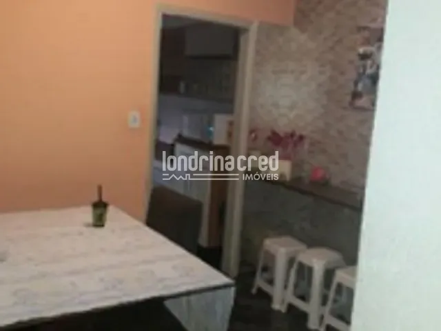 Casa 4 quartos e 1 banheiro, à venda, no bairro Conjunto Residencial Roberto Conceição em Cambé