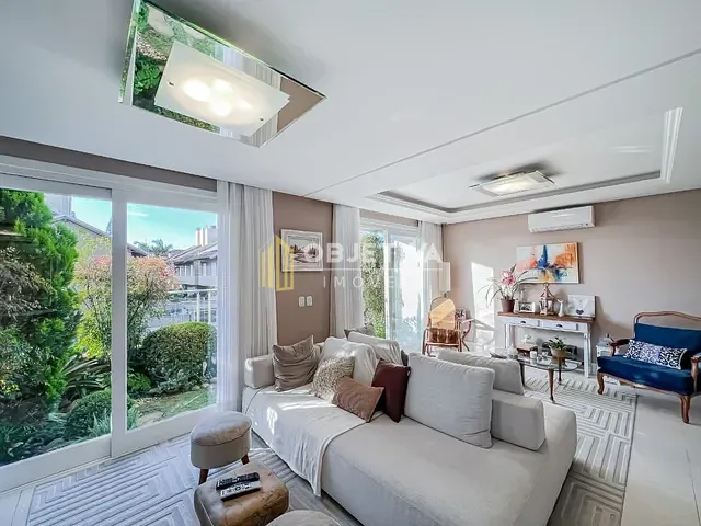 Casa 3 quartos e 5 banheiros, à venda, no bairro Vila Jardim em Porto Alegre