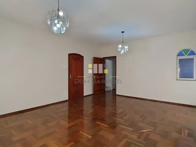Casa com 254m² 3 quartos e 2 banheiros, para alugar, no bairro Parque Franceschini em Sumaré