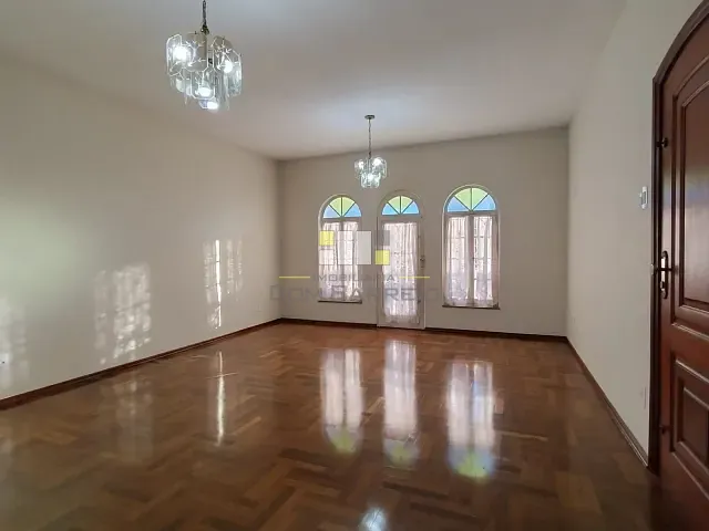 Casa com 254m² 3 quartos e 2 banheiros, para alugar, no bairro Parque Franceschini em Sumaré