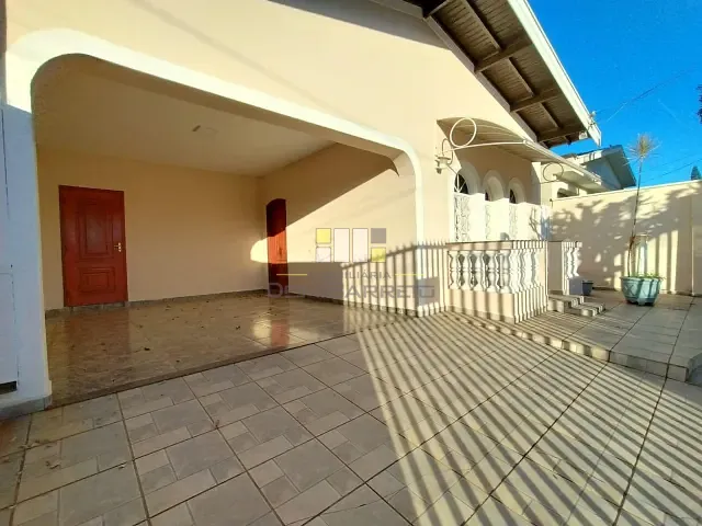 Casa com 254m² 3 quartos e 2 banheiros, para alugar, no bairro Parque Franceschini em Sumaré