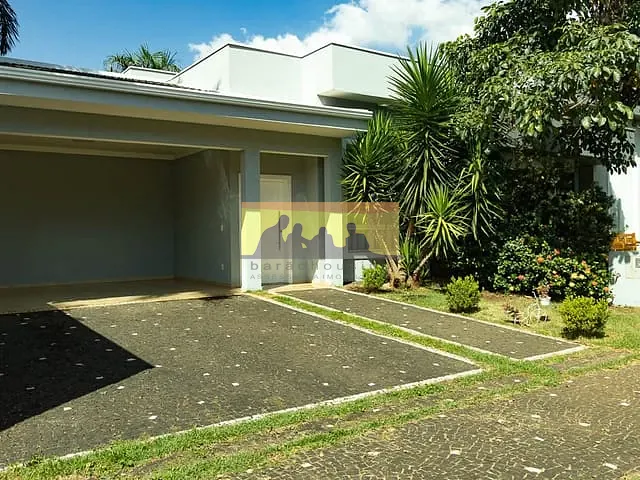Casa com 300m² 4 quartos e 4 banheiros, à venda ou para alugar, no bairro Parque Brasil 500 em Paulínia