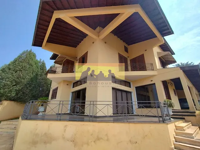 Casa com 892m² 4 quartos e 3 banheiros, à venda, no bairro Loteamento Residencial Barão do Café em Campinas