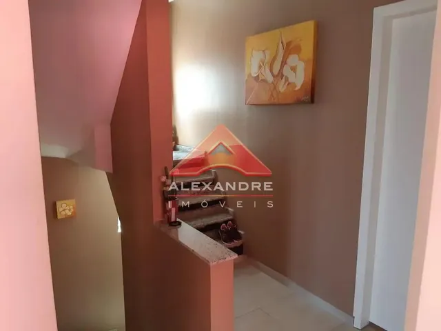 Casa com 250m² 3 quartos e 2 banheiros, à venda, no bairro Jardim Castanheira em São José Dos Campos