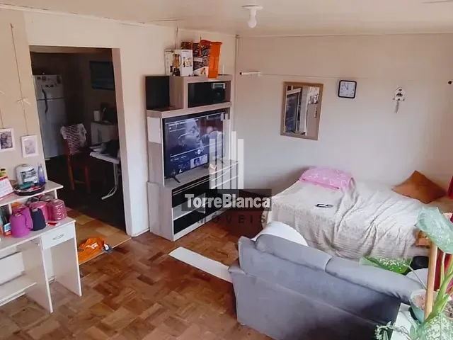 Casa 2 quartos e 1 banheiro, à venda, no bairro Contorno em Ponta Grossa