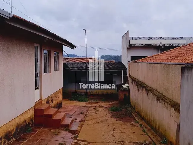 Casa 2 quartos e 1 banheiro, à venda, no bairro Contorno em Ponta Grossa