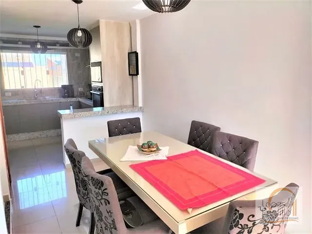 Casa com 175m² 2 quartos e 3 banheiros, à venda, no bairro Nova Cerejeira em Atibaia