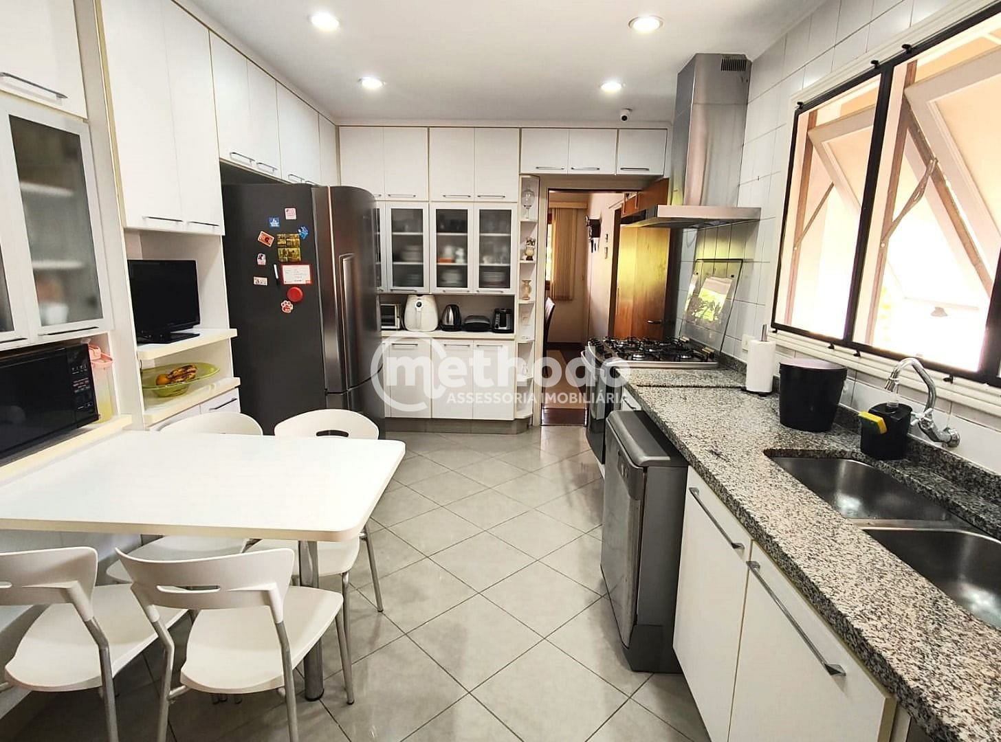 Casa, 4 quartos, 300 m² - Foto 20