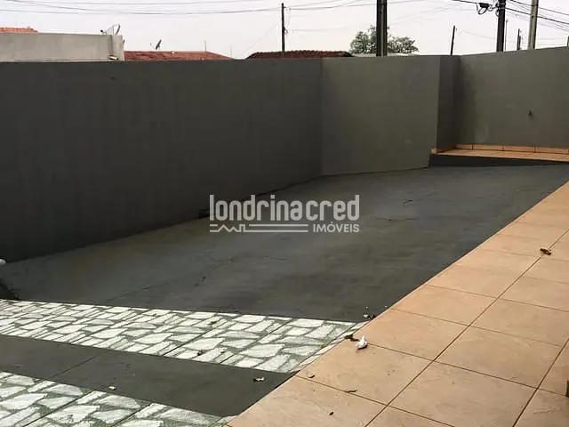 Casa com 280m² 2 quartos e 1 banheiro, à venda, no bairro Dom Pedro II em Londrina