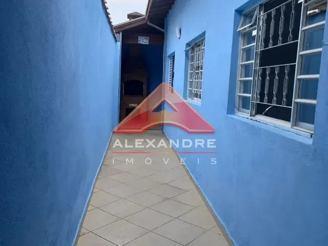 Casa com 130m² 3 quartos e 2 banheiros, à venda, no bairro Vila Tesouro em São José Dos Campos