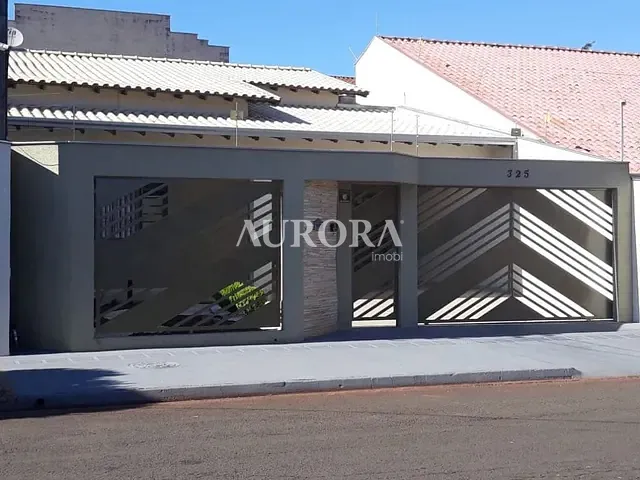 Casa com 250m² 3 quartos e 3 banheiros, à venda, no bairro Maria Lúcia em Londrina