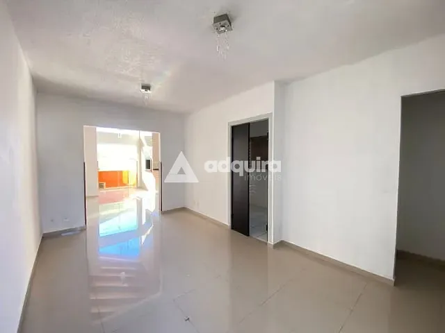 Casa 3 quartos e 2 banheiros, à venda, no bairro Boa Vista em Ponta Grossa