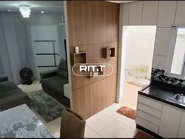 Casa 2 quartos e 1 banheiro, à venda, no bairro Parque dos Pinheiros em Hortolândia
