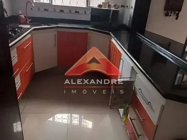 Casa com 145m² 3 quartos e 1 banheiro, à venda, no bairro Parque dos Príncipes em Jacareí
