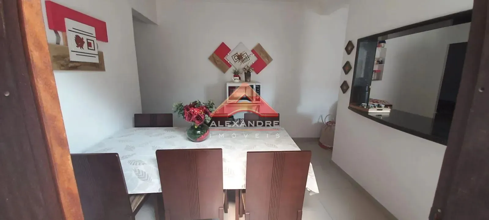 Casa, 3 quartos, 174 m² - Foto 2