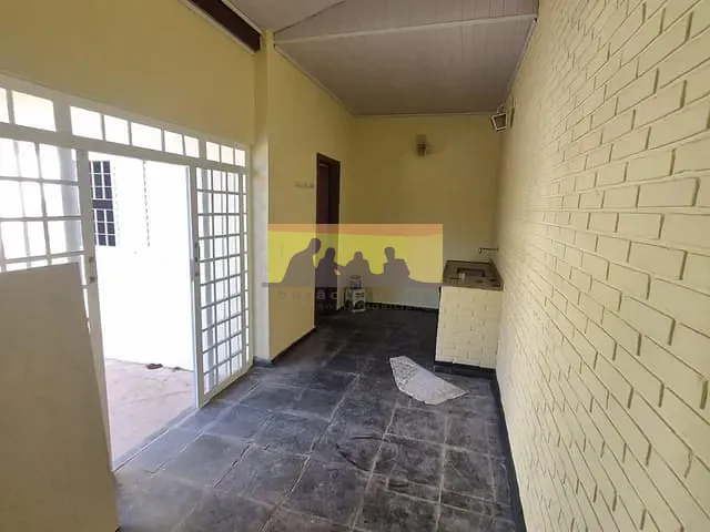 Casa com 450m² 8 quartos e 8 banheiros, para alugar, no bairro Cidade Universitária em Campinas