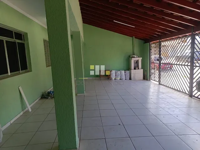 Casa com 250m² 4 quartos e 2 banheiros, para alugar, no bairro Jardim Conceição (Nova Veneza) em Sumaré