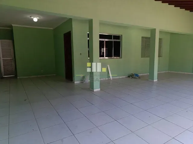 Casa com 250m² 4 quartos e 2 banheiros, para alugar, no bairro Jardim Conceição (Nova Veneza) em Sumaré
