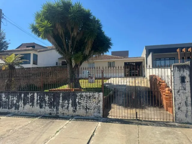 Casa à venda no Santa Paula, com amplo terreno, Contorno, Ponta Grossa, PR