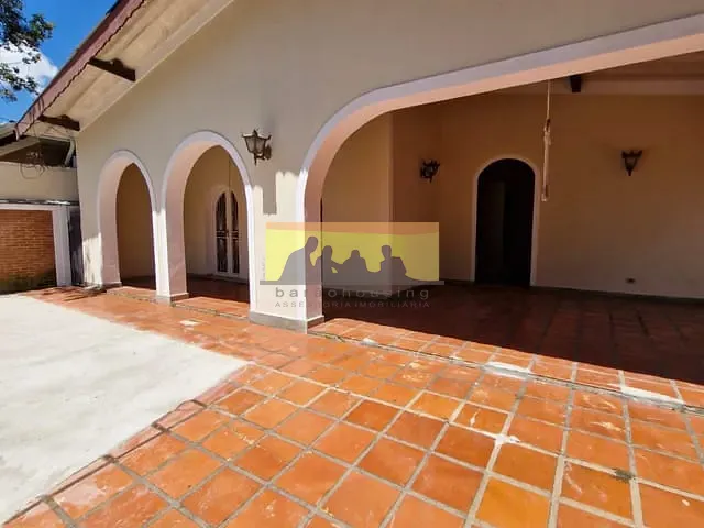 Casa com 450m² 5 quartos e 4 banheiros, para alugar, no bairro Cidade Universitária em Campinas
