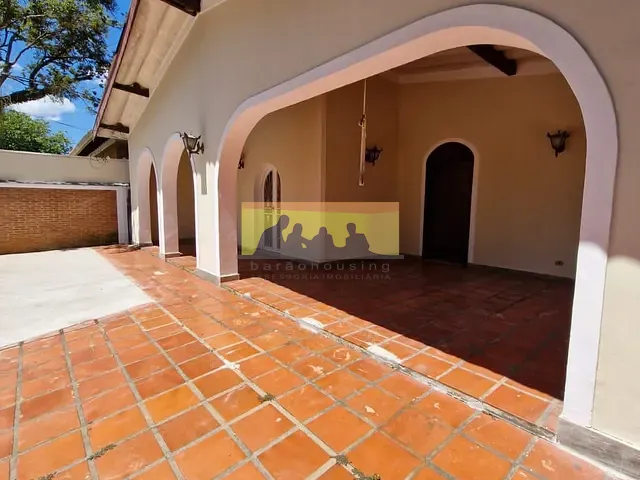 Casa com 450m² 5 quartos e 4 banheiros, para alugar, no bairro Cidade Universitária em Campinas