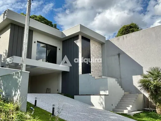 Casa com 333m² 3 quartos e 4 banheiros, à venda, no bairro Jardim Carvalho em Ponta Grossa