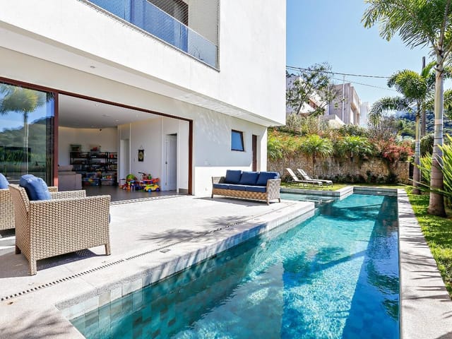 Casa com 495m² 4 quartos e 6 banheiros, à venda ou para alugar, no bairro Tamboré em Santana de Parnaíba