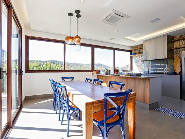 Casa com 495m² 4 quartos e 6 banheiros, à venda ou para alugar, no bairro Tamboré em Santana de Parnaíba