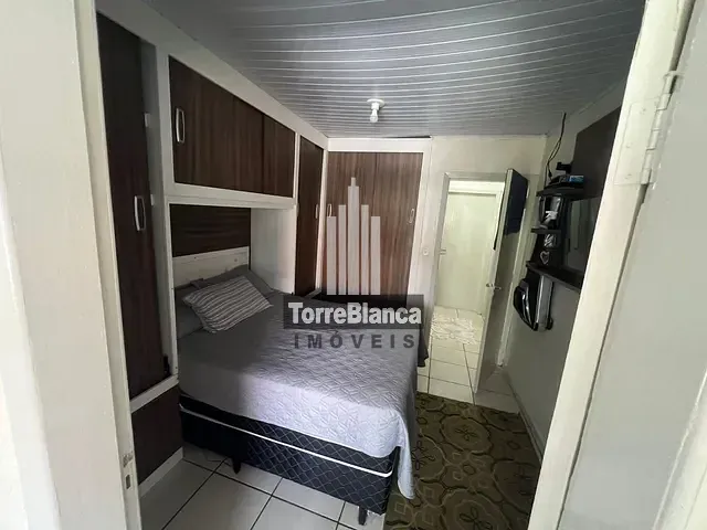 Casa com 84m² 2 quartos e 1 banheiro, à venda, no bairro Cará-cará em Ponta Grossa
