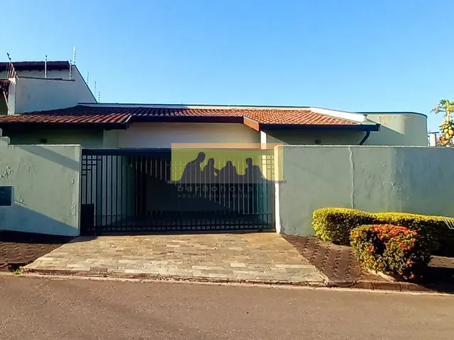 Casa com 463m² 4 quartos e 5 banheiros, à venda ou para alugar, no bairro Parque Alto Taquaral em Campinas