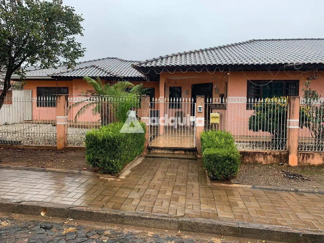 Casa, 3 quartos, 249 m² - Foto 1