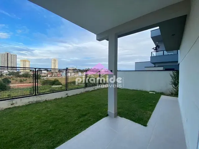 Casa com 250m², à venda, no bairro Urbanova em São José dos Campos