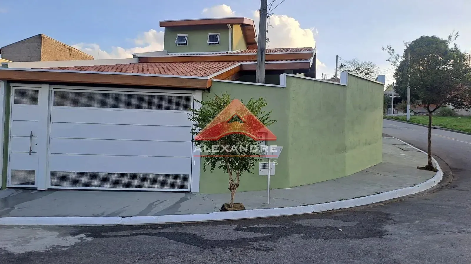 Casa, 2 quartos, 109 m² - Foto 1