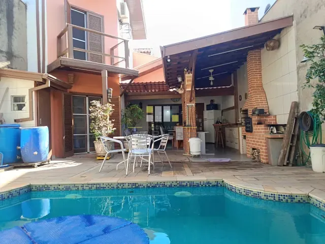 Casa com 265m² 3 quartos e 1 banheiro, à venda, no bairro Parque Franceschini em Sumaré