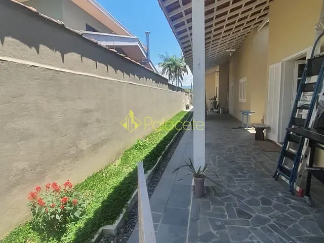Casa com 720m² 4 quartos e 4 banheiros, à venda, no bairro Jardim Residencial Doutor Lessa em Pindamonhangaba