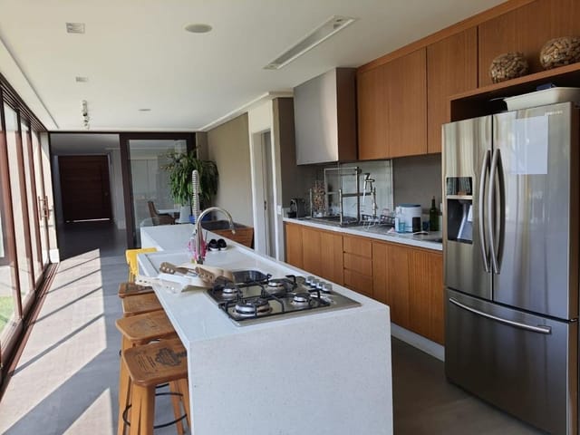 Casa com 750m², à venda, no bairro Tamboré em Santana de Parnaíba