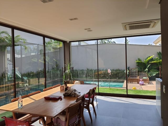 Casa com 750m², à venda, no bairro Tamboré em Santana de Parnaíba