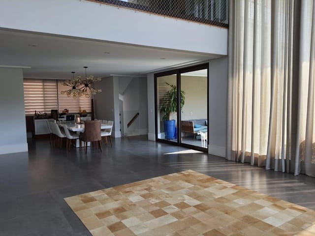 Casa com 750m², à venda, no bairro Tamboré em Santana de Parnaíba