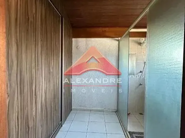 Casa com 360m² 4 quartos e 2 banheiros, à venda, no bairro Vila Resende em Caçapava