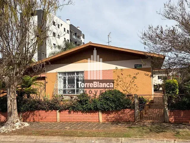 Casa com 495m² 3 quartos e 2 banheiros, à venda ou para alugar, no bairro Estrela em Ponta Grossa