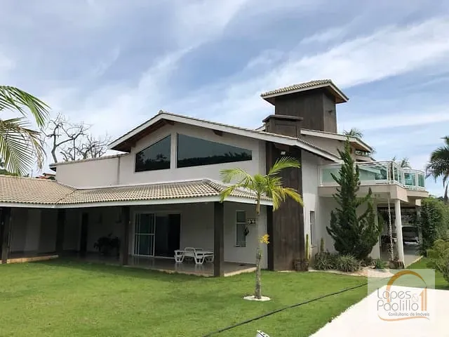 Casa com 6300m² 4 quartos e 5 banheiros, à venda, no bairro Rio Abaixo em Atibaia