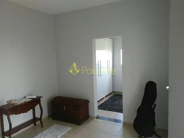 Casa com 1065m² 4 quartos e 3 banheiros, à venda, no bairro Borba em Pindamonhangaba