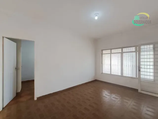 Casa com 300m² 3 quartos e 1 banheiro, para alugar, no bairro Jardim Aurélia em Campinas