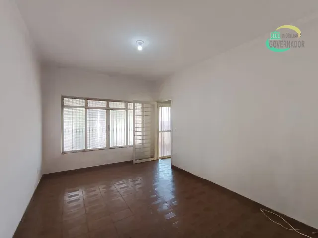 Casa com 300m² 3 quartos e 1 banheiro, para alugar, no bairro Jardim Aurélia em Campinas