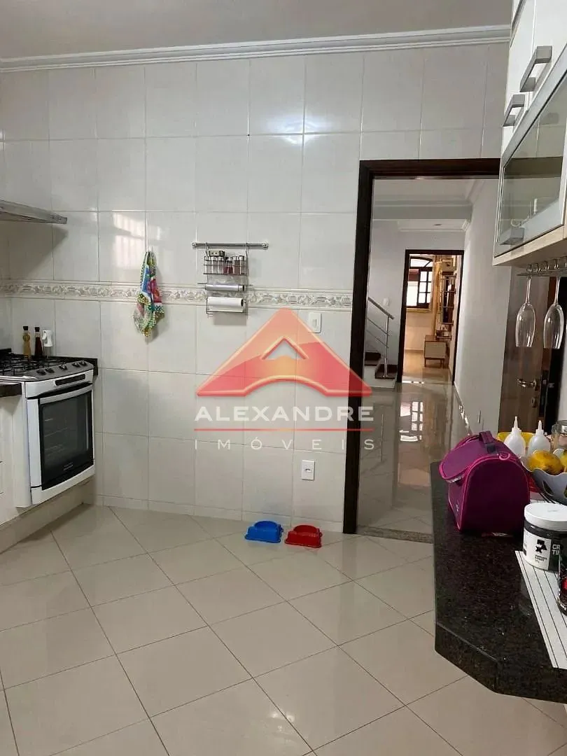 Casa, 3 quartos, 187 m² - Foto 11