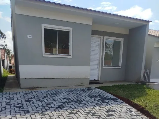 Casa em condominio à venda, 2 quartos, piscinas, e áreas de laser comum, Contorno, Ponta Grossa, PR